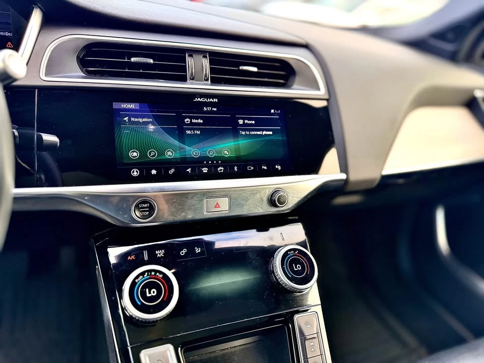 2020 Jaguar I-Pace - Image 8 of 11
