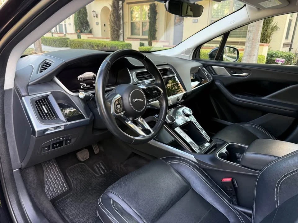 2020 Jaguar I-Pace - Image 10 of 18