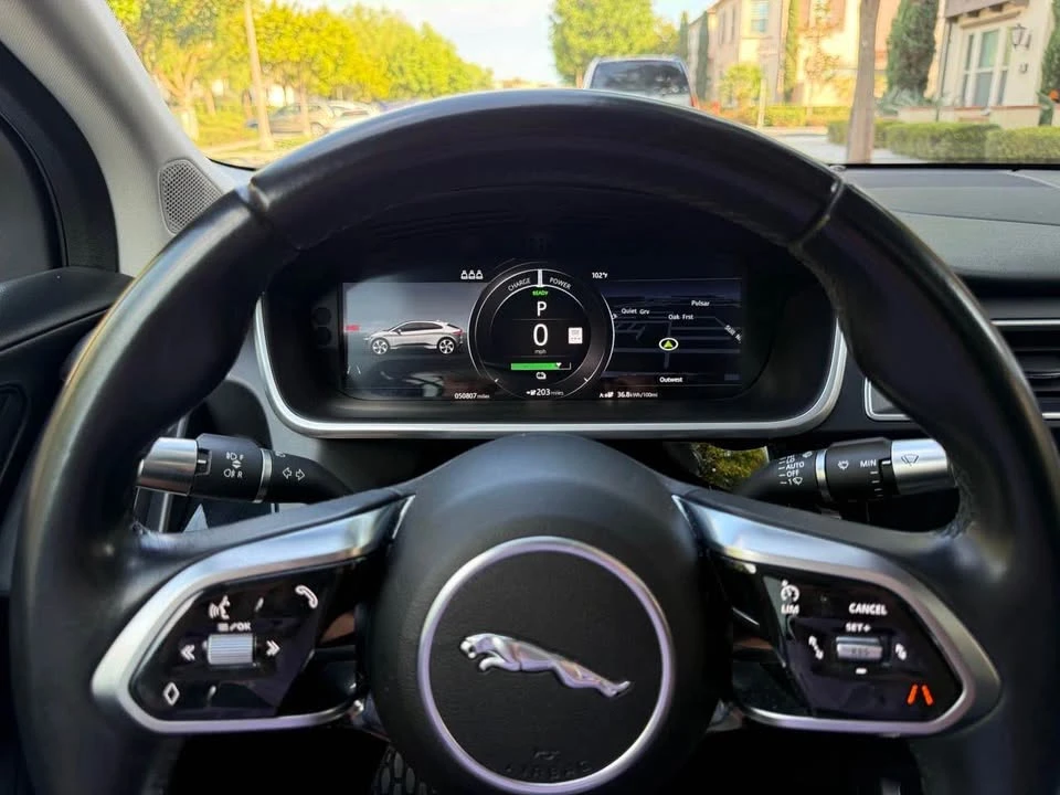 2020 Jaguar I-Pace - Image 13 of 18
