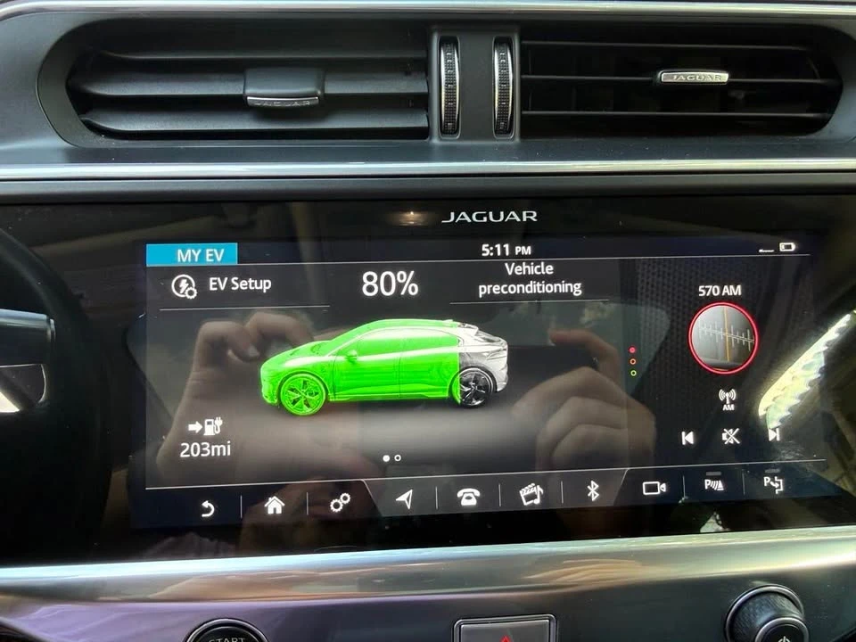 2020 Jaguar I-Pace - Image 17 of 18