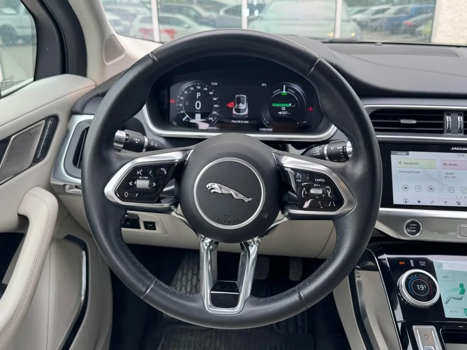 2020 Jaguar I-Pace - Image 13 of 20