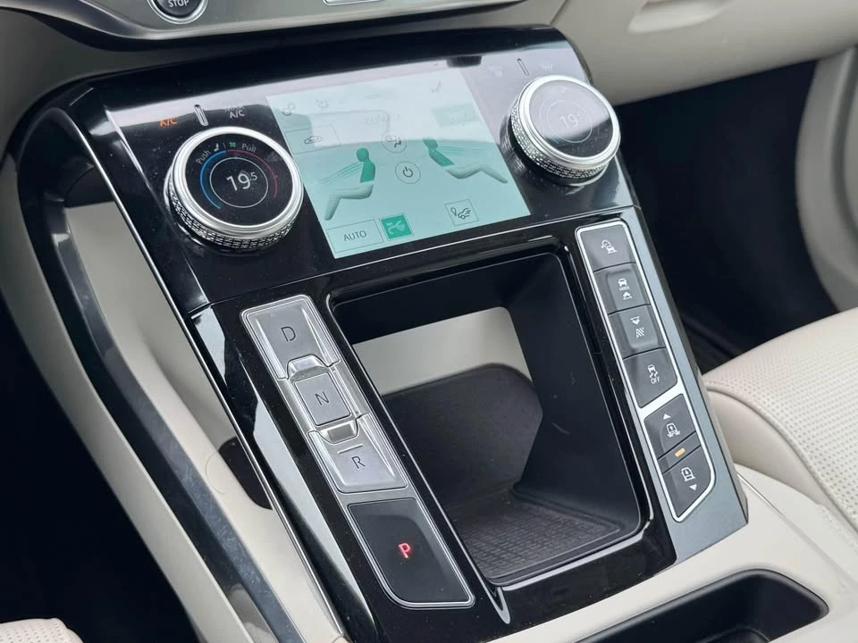 2020 Jaguar I-Pace - Image 16 of 20