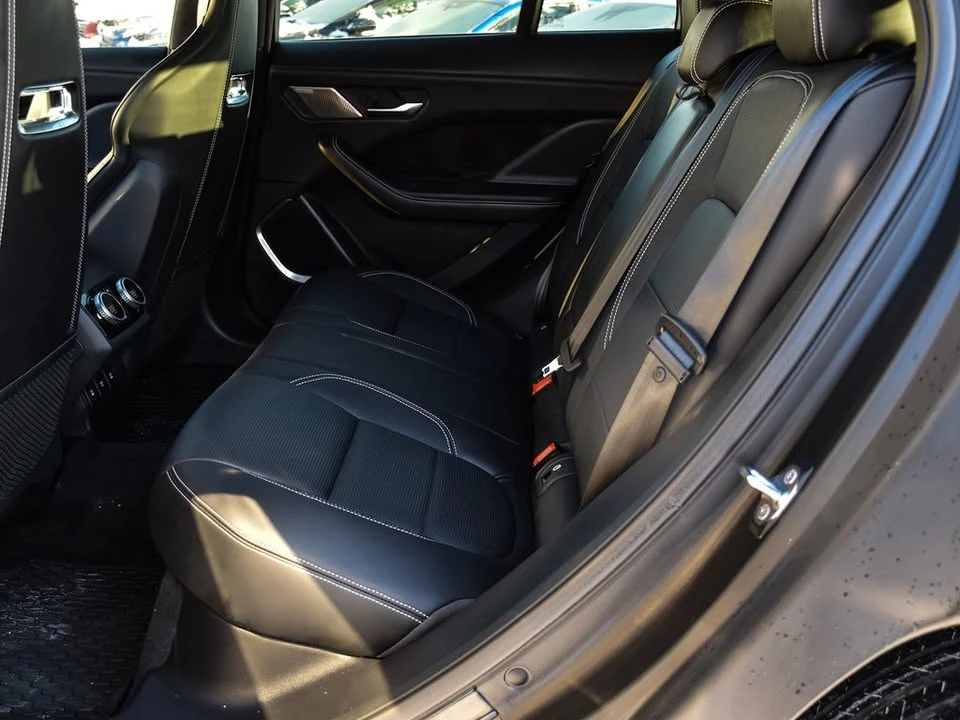 2020 Jaguar I-Pace - Image 7 of 19