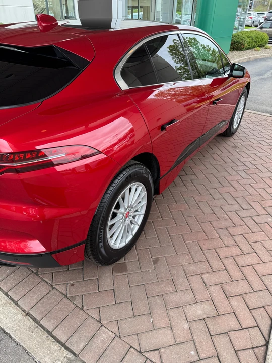2020 Jaguar I-Pace - Image 26 of 31