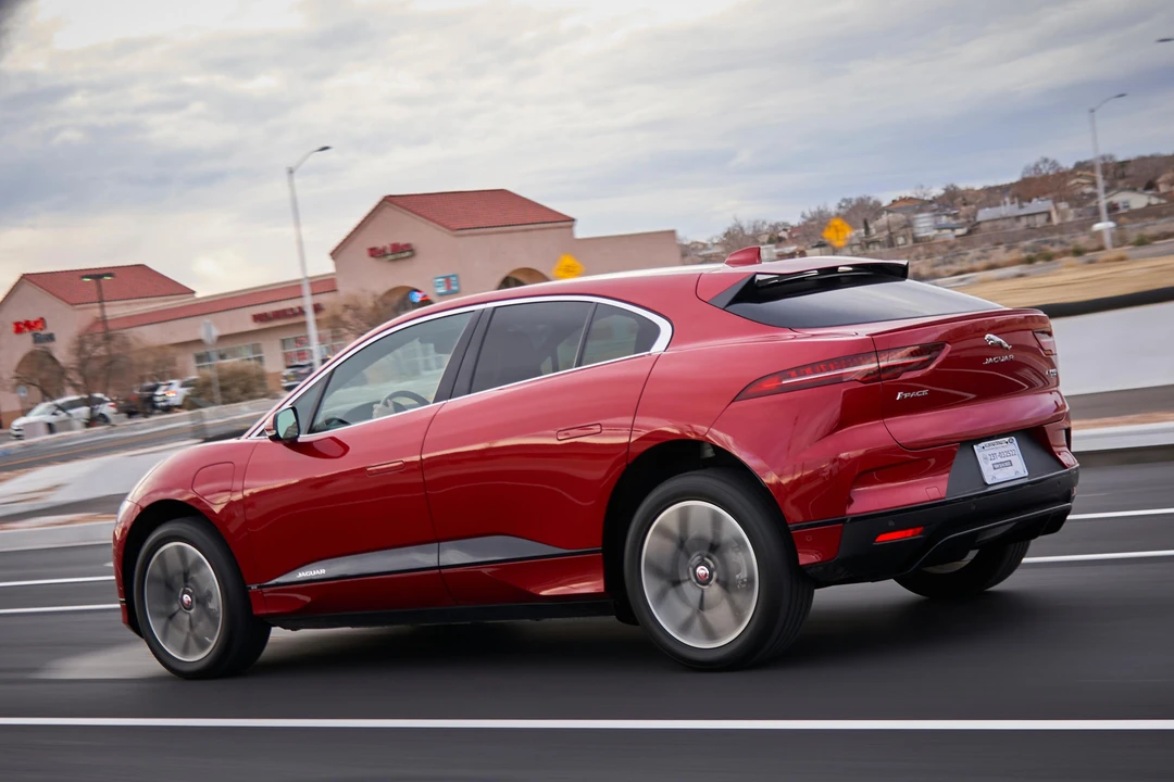 2020 Jaguar I-Pace - Image 12 of 31