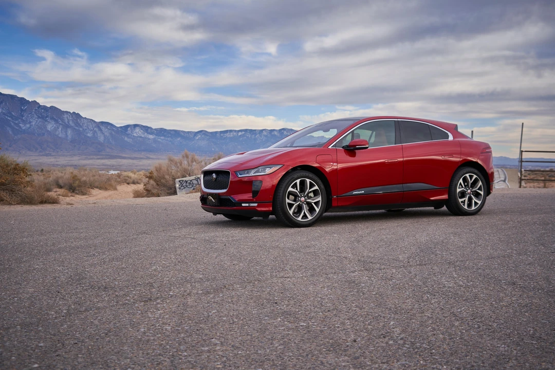 2020 Jaguar I-Pace - Image 7 of 31