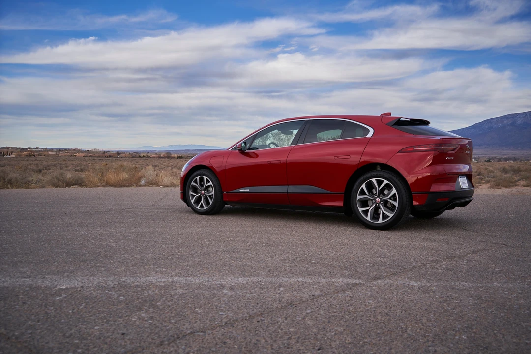 2020 Jaguar I-Pace - Image 11 of 31