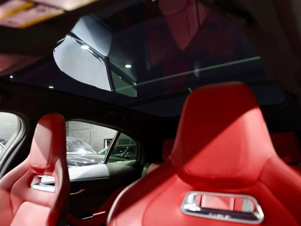 2020 Jaguar I-Pace - Image 19 of 20