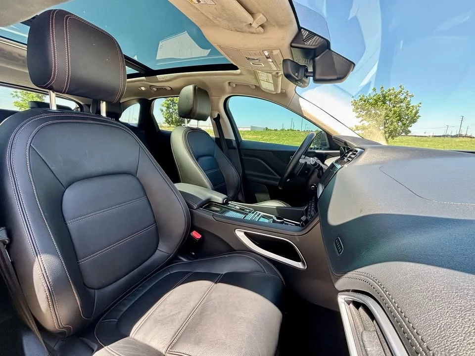 2020 Jaguar F-Pace - Image 9 of 18