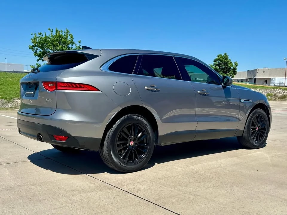 2020 Jaguar F-Pace - Image 7 of 18