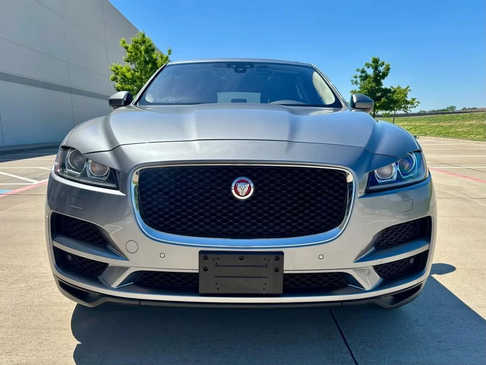2020 Jaguar F-Pace - Image 4 of 18