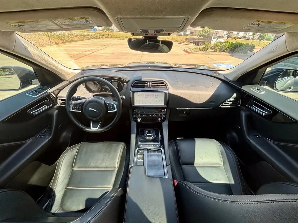 2020 Jaguar F-Pace - Image 11 of 18