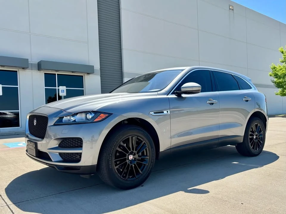 2020 Jaguar F-Pace - Image 3 of 18