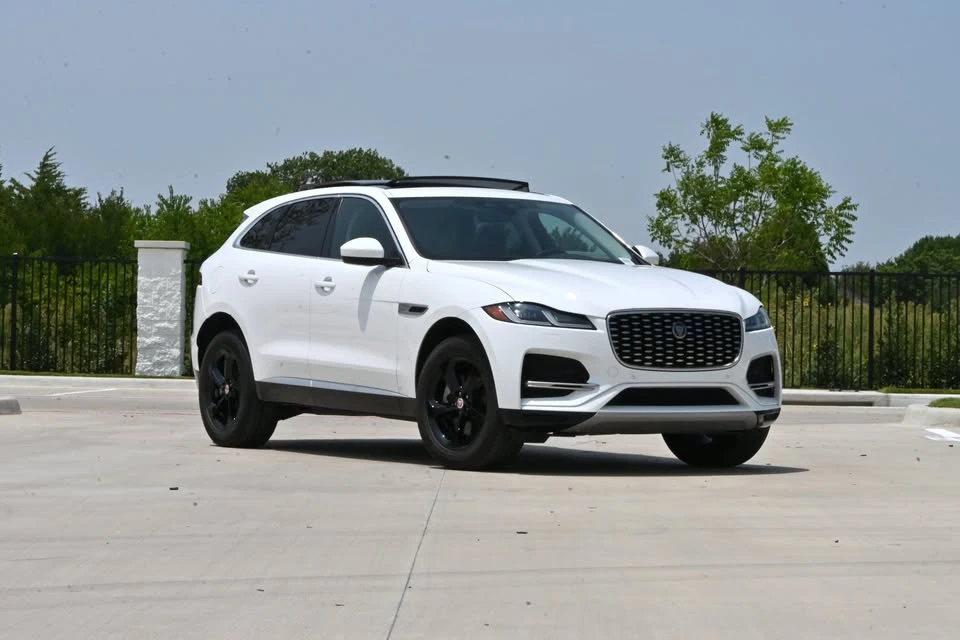 2020 Jaguar F-Pace - Image 2 of 14