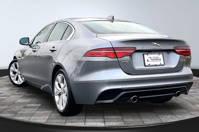 2020 Jaguar XE - Image 7 of 20