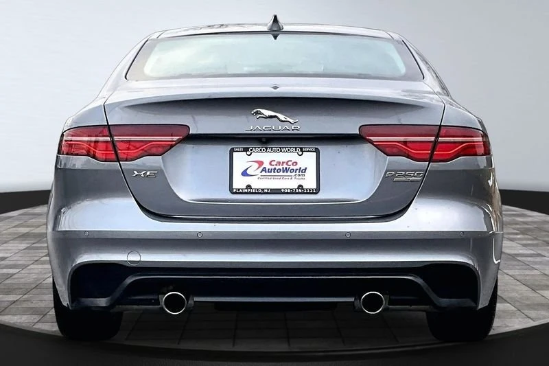 2020 Jaguar XE - Image 6 of 20