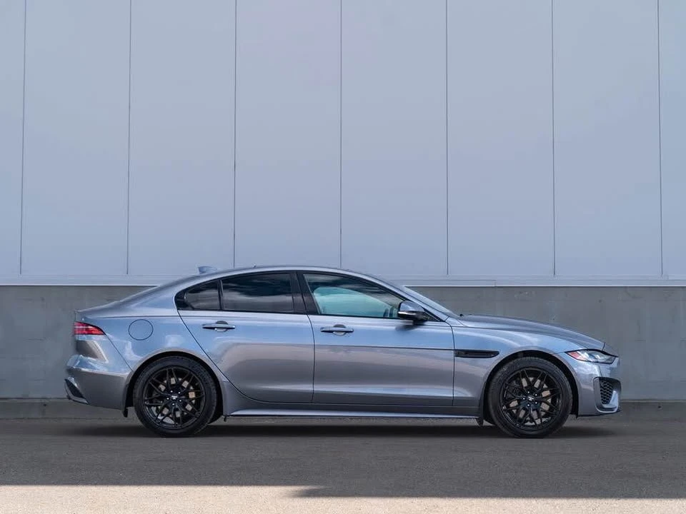 2020 Jaguar XE - Image 5 of 19