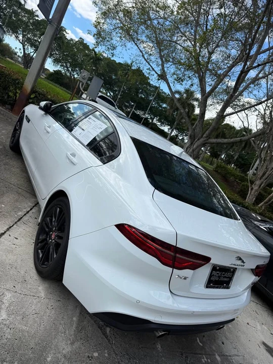 2020 Jaguar XE - Image 3 of 5