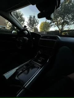 2020 Jaguar XE - Image 4 of 8