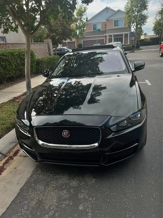 2020 Jaguar XE - Image 2 of 8