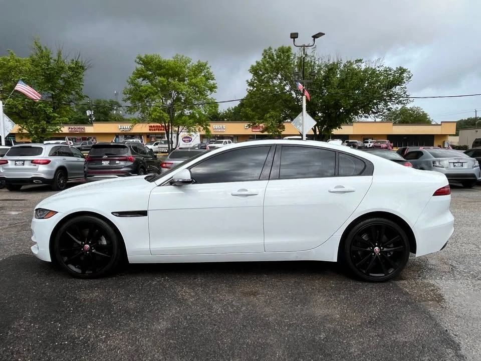 2020 Jaguar XE - Image 4 of 20