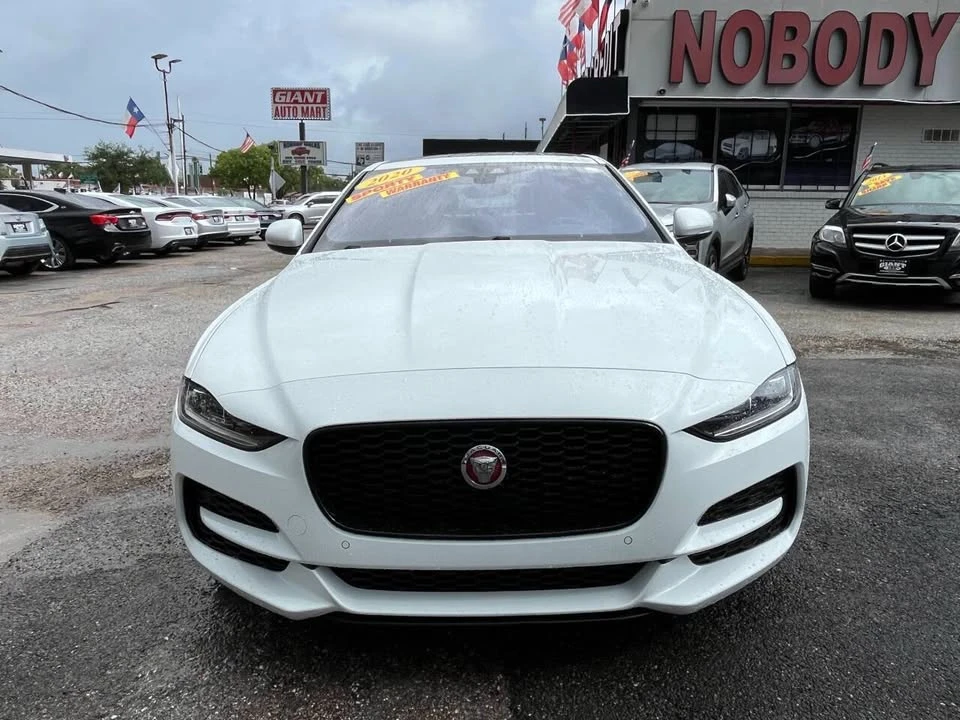 2020 Jaguar XE - Image 2 of 20