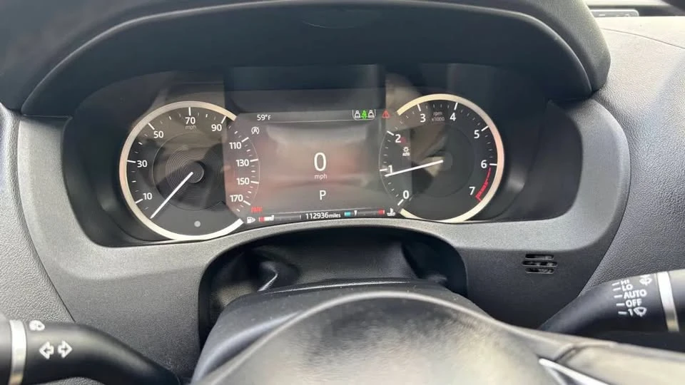 2020 Jaguar XE - Image 11 of 20