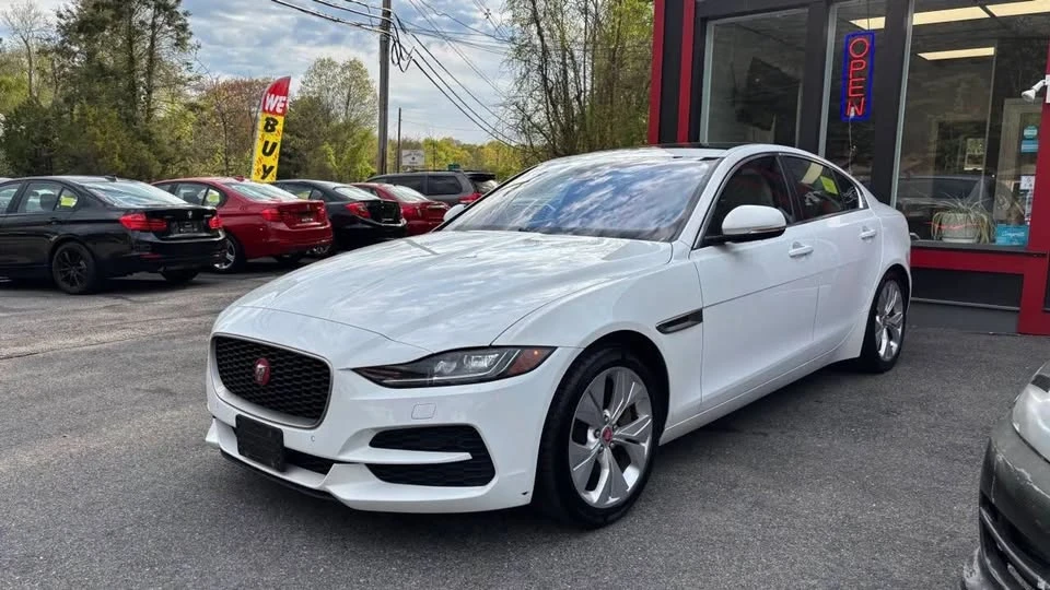 2020 Jaguar XE - Image 3 of 20