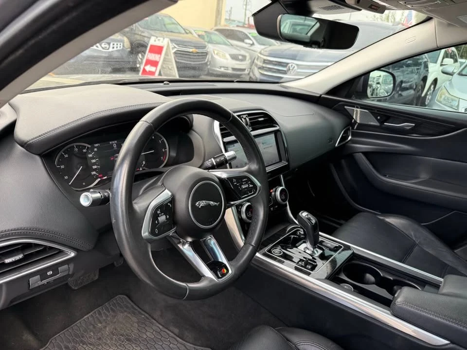 2020 Jaguar XE - Image 12 of 20