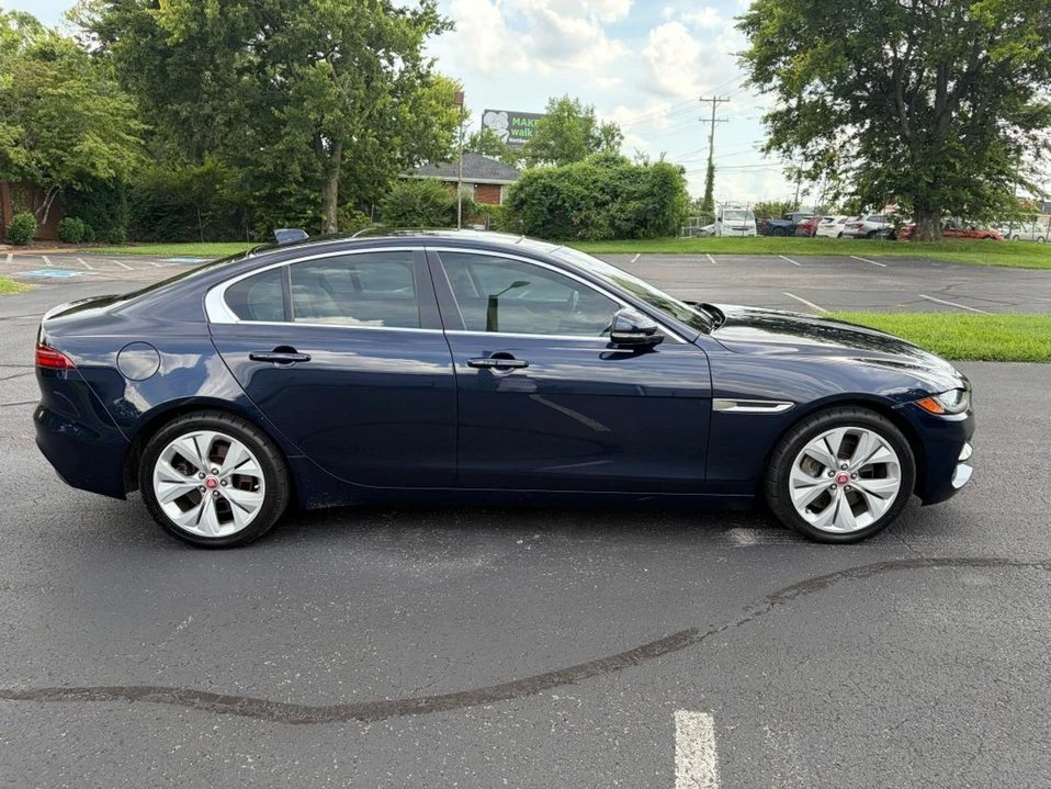 2020 Jaguar XE - Image 4 of 16