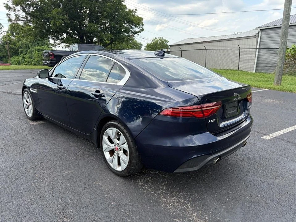 2020 Jaguar XE - Image 7 of 16
