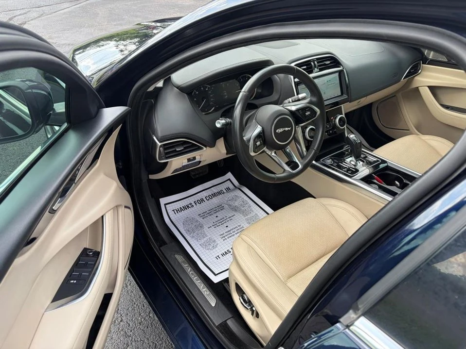 2020 Jaguar XE - Image 12 of 16