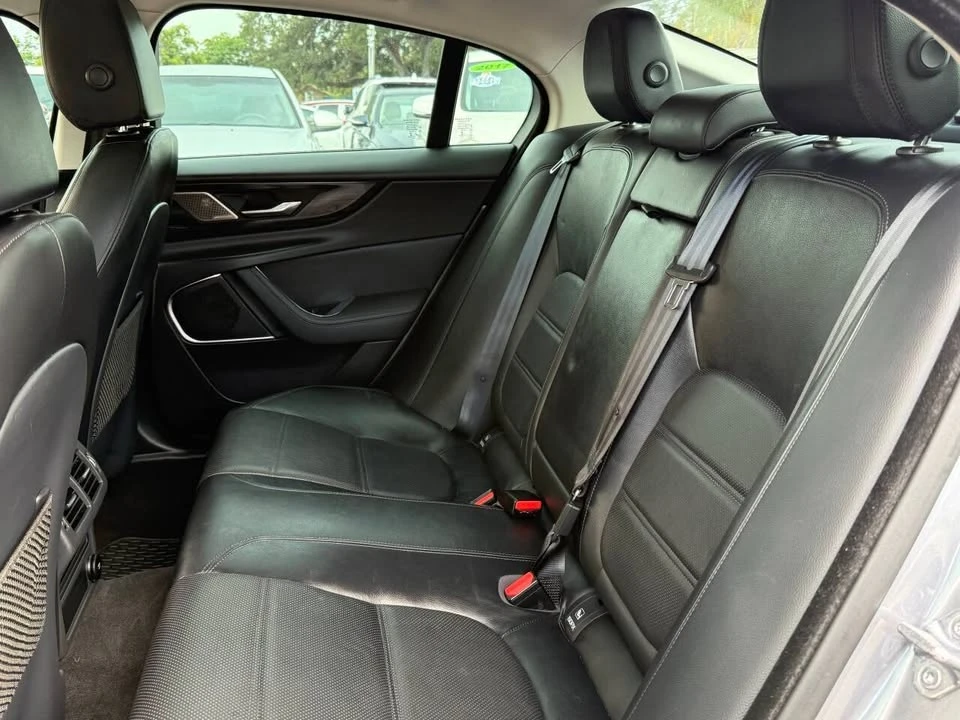 2020 Jaguar XE - Image 20 of 20
