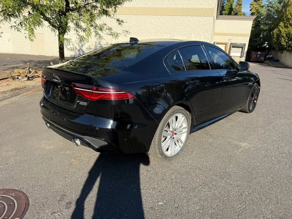 2020 Jaguar XE - Image 7 of 15