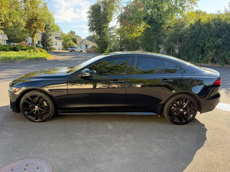 2020 Jaguar XE - Image 4 of 15