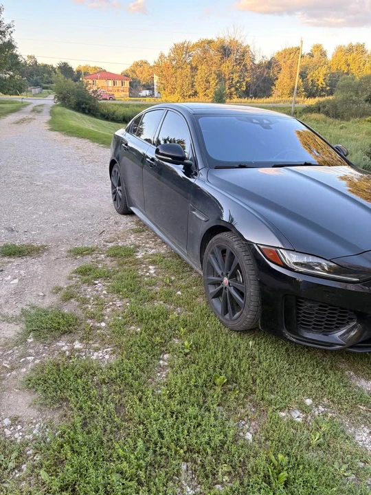 2020 Jaguar XE - Image 3 of 5