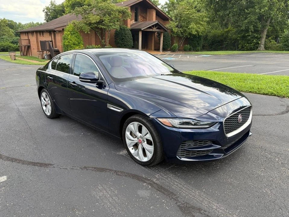 2020 Jaguar XE - Image 3 of 16