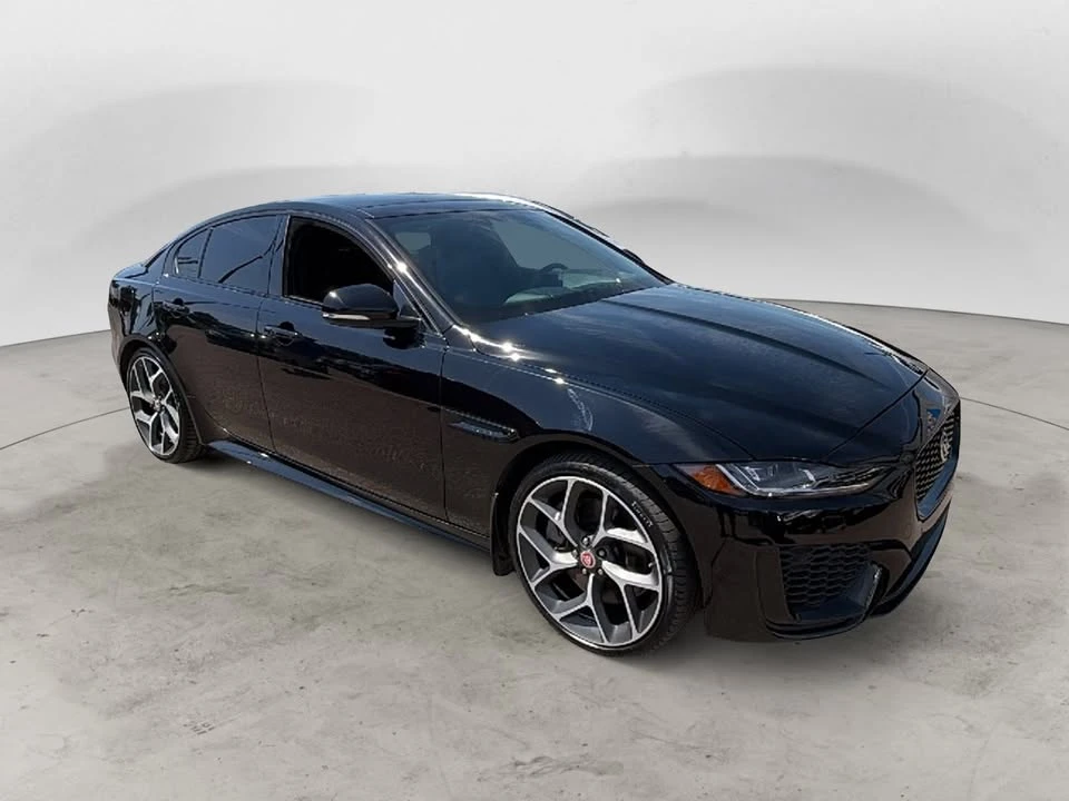 2020 Jaguar XE - Image 8 of 20