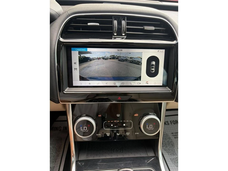 2020 Jaguar XE - Image 10 of 16