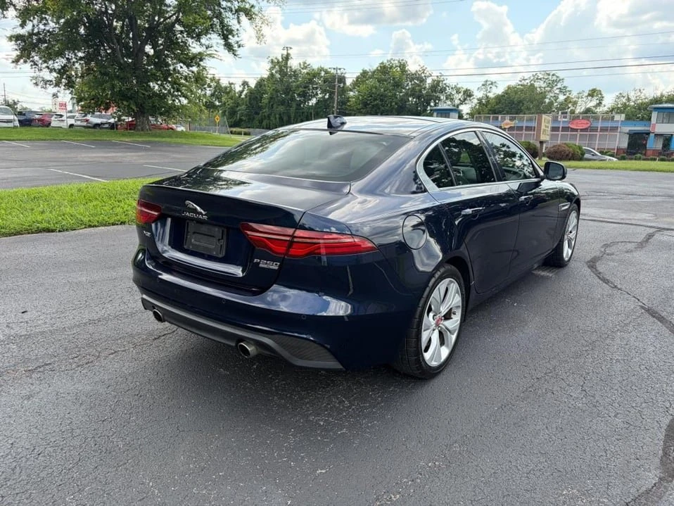 2020 Jaguar XE - Image 5 of 16