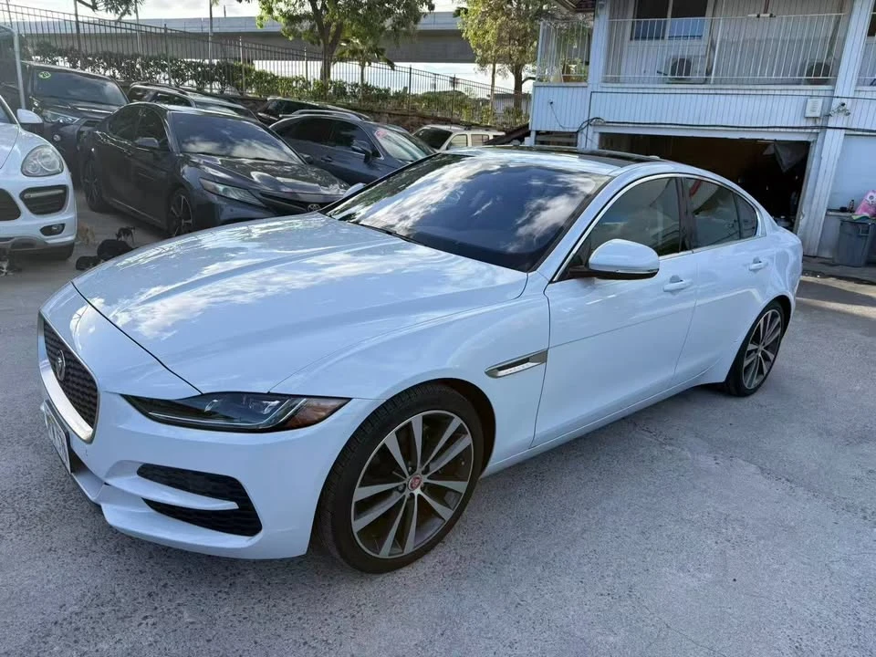 2020 Jaguar XE - Image 2 of 16