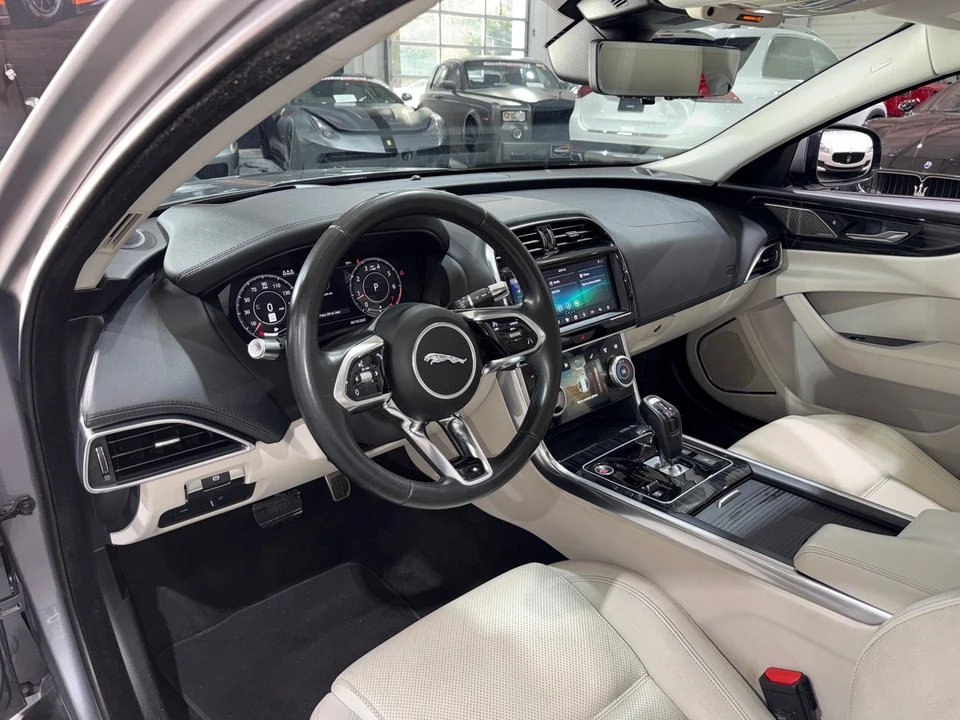 2020 Jaguar XE - Image 6 of 12