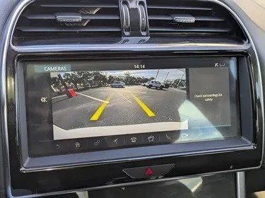 2020 Jaguar XE - Image 16 of 20
