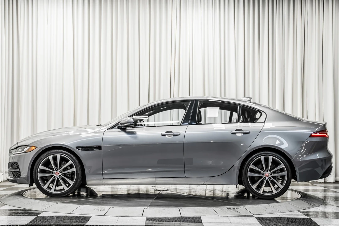 2020 Jaguar XE - Image 6 of 21