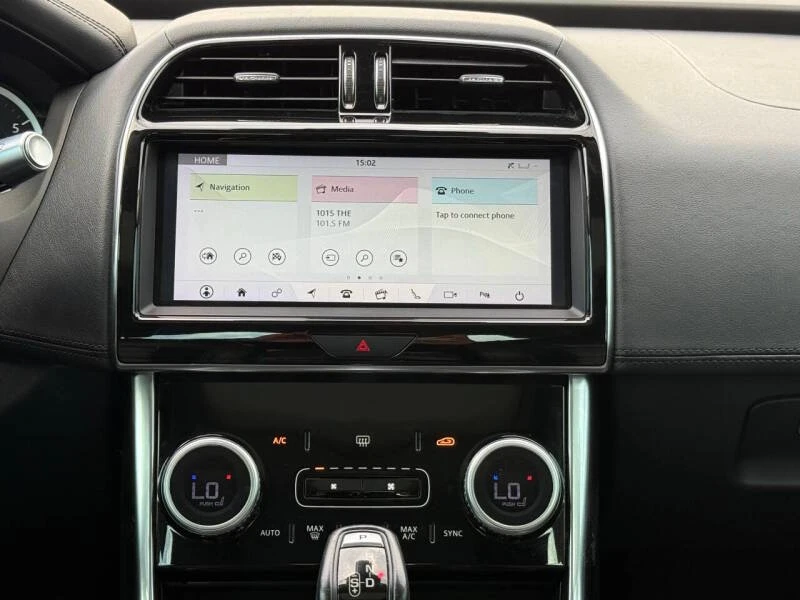 2020 Jaguar XE - Image 15 of 20
