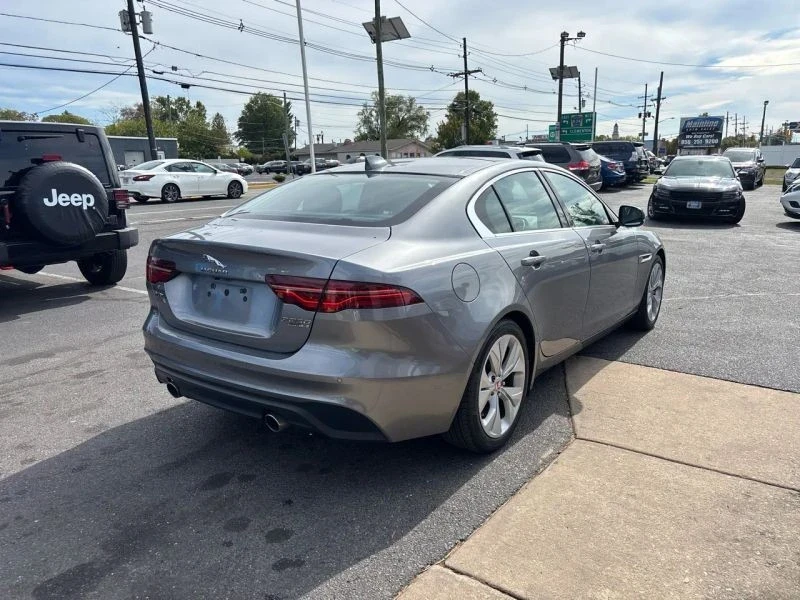 2020 Jaguar XE - Image 8 of 12