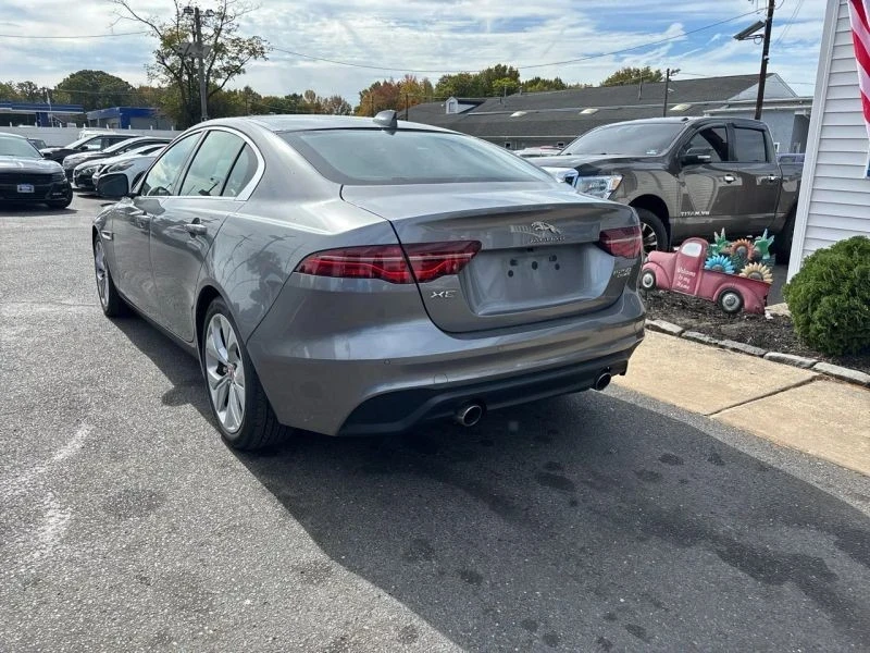 2020 Jaguar XE - Image 6 of 12