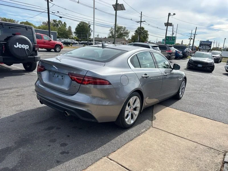 2020 Jaguar XE - Image 9 of 12