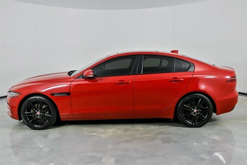 2020 Jaguar XE - Image 7 of 12