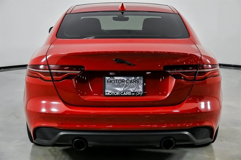 2020 Jaguar XE - Image 10 of 21